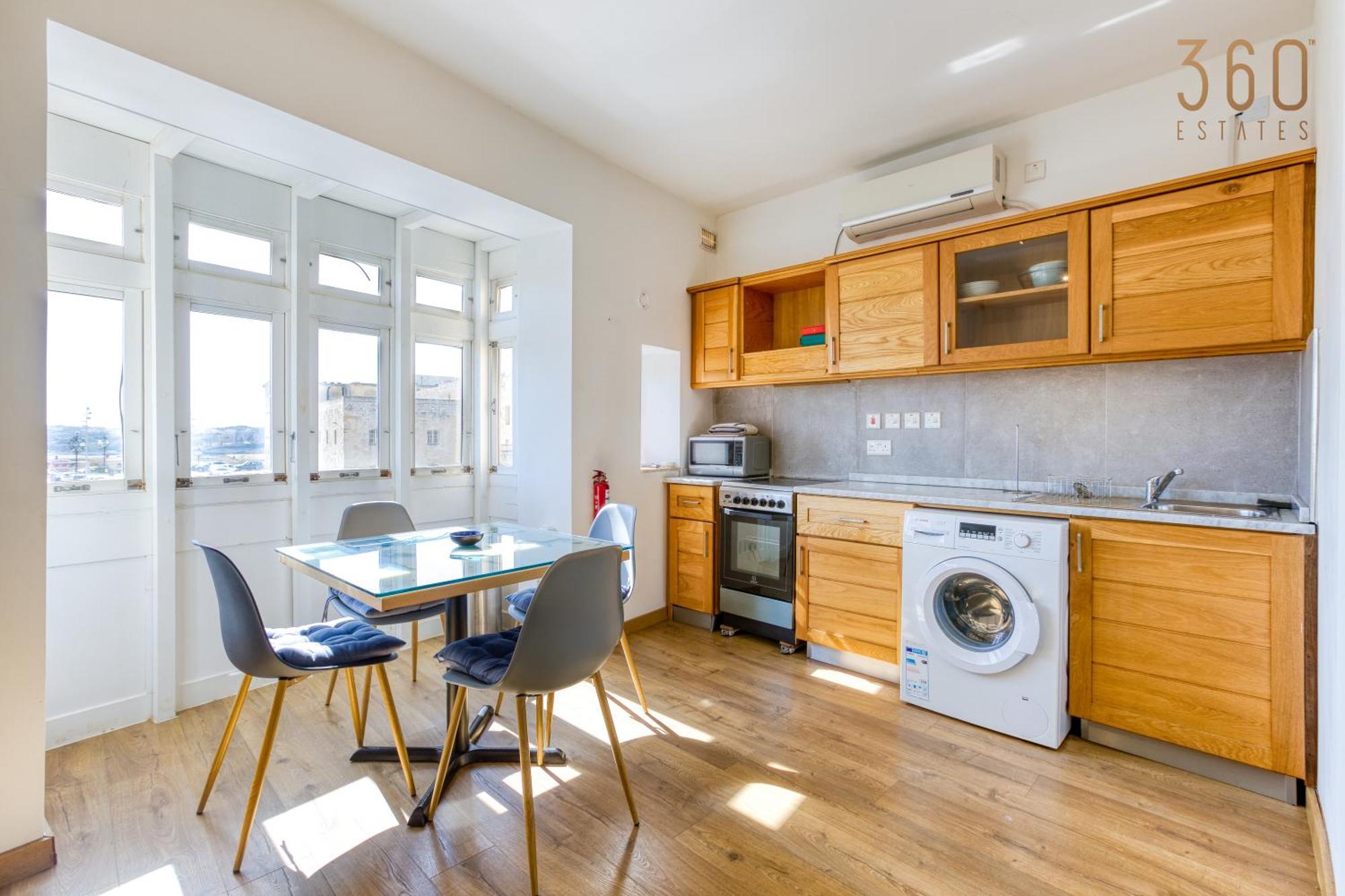 Charming Home With Sea Views & Maltese Balcony By 360 Estates Valletta Eksteriør bilde