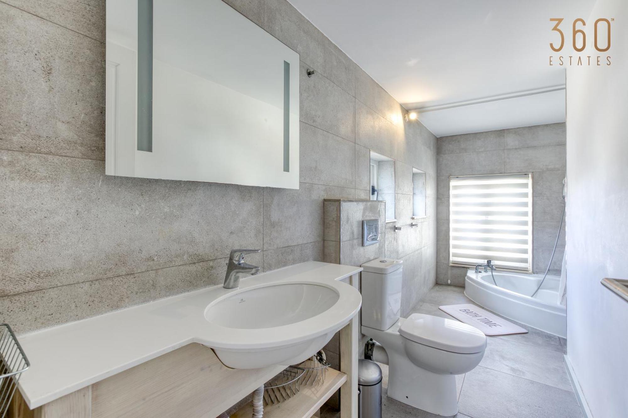 Charming Home With Sea Views & Maltese Balcony By 360 Estates Valletta Eksteriør bilde